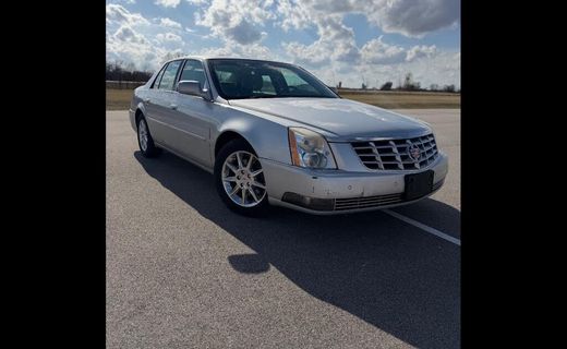 2011 Cadillac DTS Luxury