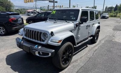 2024 Jeep Wrangler Sahara 4XE