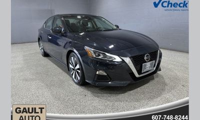 2022 Nissan Altima SV