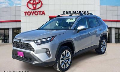 2025 Toyota RAV4 XLE Premium