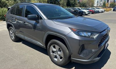 2022 Toyota RAV4 LE
