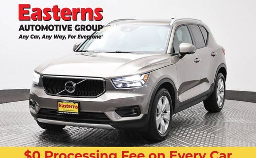2022 Volvo XC40 Momentum