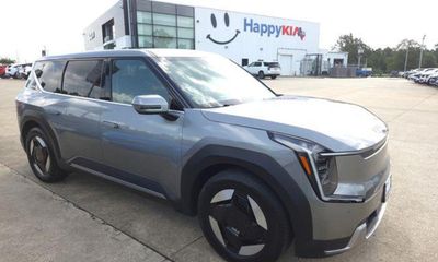 2024 Kia EV9 Light