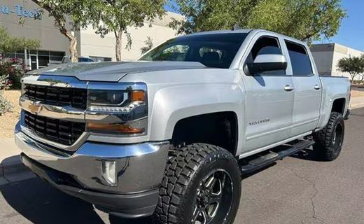 2017 Chevrolet Silverado LT