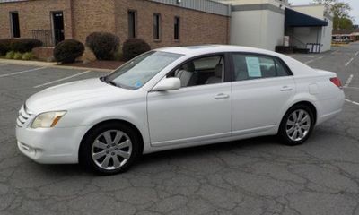 2005 Toyota Avalon XLS
