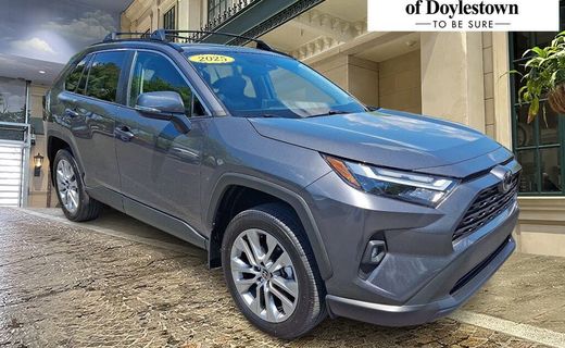 2025 Toyota RAV4 XLE Premium