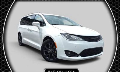 2020 Chrysler Pacifica Touring L Plus