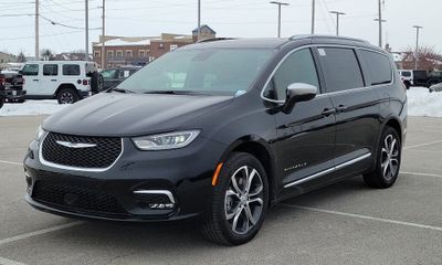 2026 Chrysler Pacifica Pinnacle