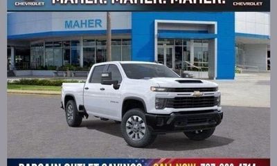 2026 Chevrolet Silverado HD Custom