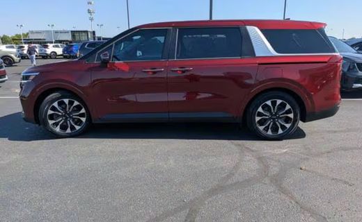 2023 Kia Carnival EX