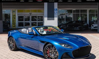 2022 Aston Martin DBS Superleggera Volante