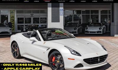 2015 Ferrari California T Roadster