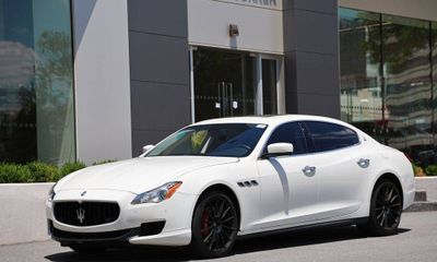 2016 Maserati Quattroporte Essence