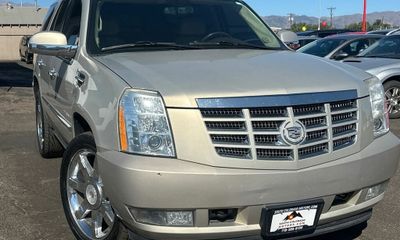 2010 Cadillac Escalade Premium