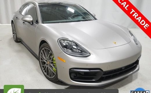 2022 Porsche Panamera 4
