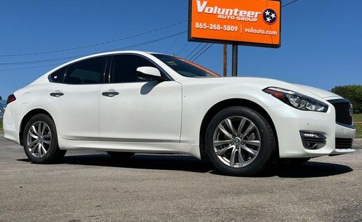 2016 Infiniti Q70
