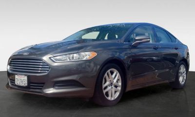 2016 Ford Fusion SE