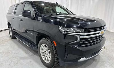 2023 Chevrolet Suburban LT