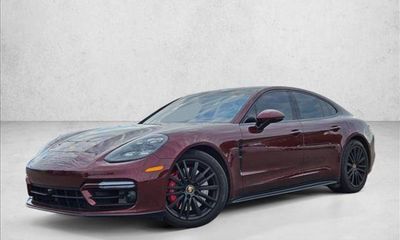 2021 Porsche Panamera GTS
