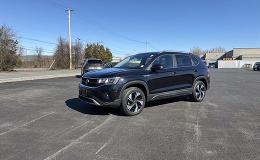 2024 Volkswagen Taos 4MOTION SE
