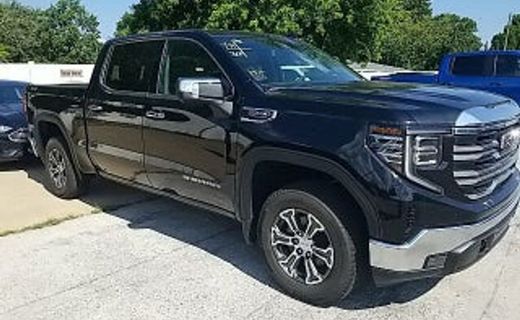 2026 GMC Sierra SLT