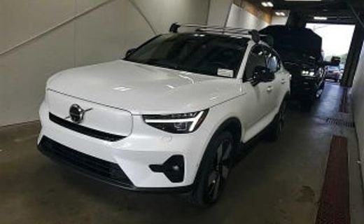 2023 Volvo C40 Ultimate Dark