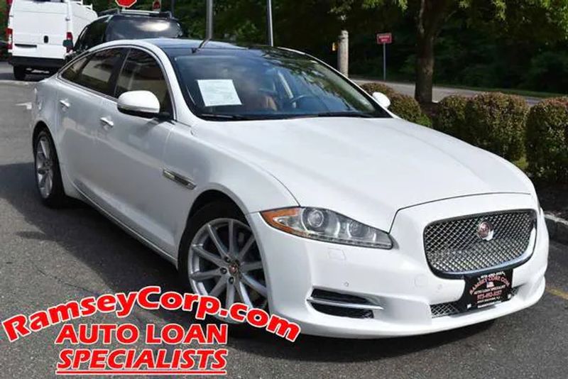 2014 Jaguar XJ — a typically priced live listing