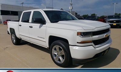 2018 Chevrolet Silverado Custom