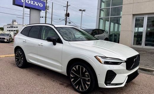 2026 Volvo XC60 Ultra Dark