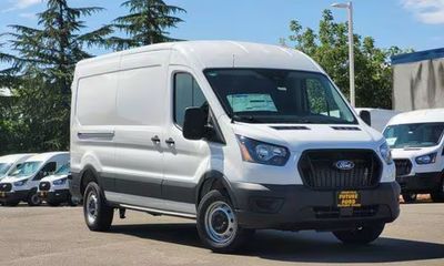 2026 Ford Transit Medium Roof