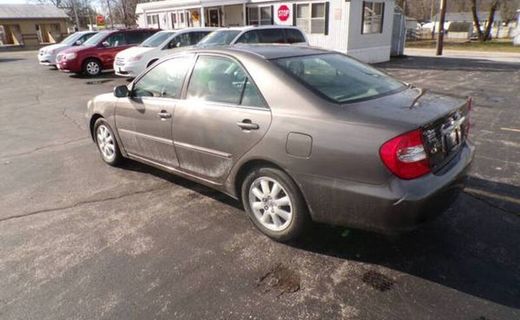 2004 Toyota Camry LE