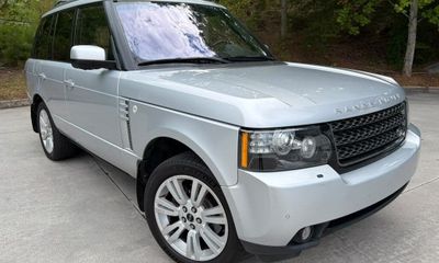 2012 Land Rover Range HSE LUX
