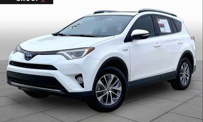 2018 Toyota RAV4 LE Plus XLE