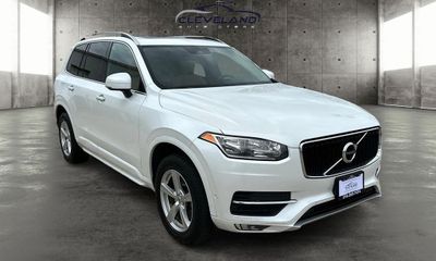 2016 Volvo XC90 Momentum
