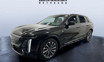 2025 Cadillac Lyriq Sport 1
