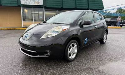 2011 Nissan Leaf SL