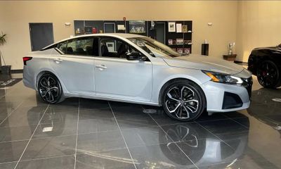 2024 Nissan Altima SR