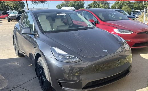 2025 Tesla Model Y