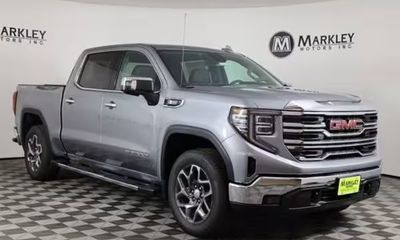 2026 GMC Sierra SLT