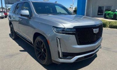 2023 Cadillac Escalade Sport