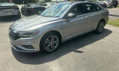 2019 Volkswagen Jetta S SE R
