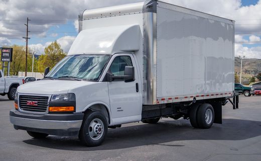 2025 GMC Savana 4500 177 Cutaway