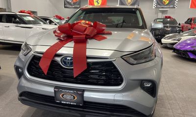 2023 Toyota Highlander LE L Limited