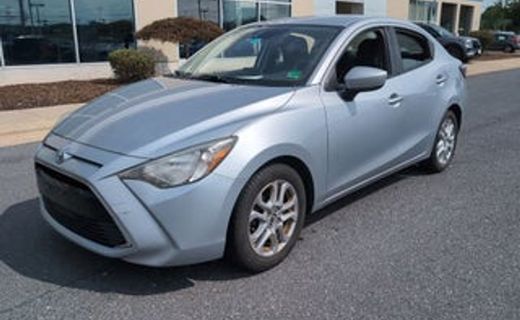2017 Toyota Yaris IA Base