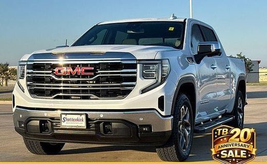 2026 GMC Sierra SLT