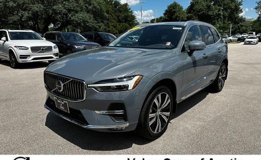 2023 Volvo XC60 Plus Bright