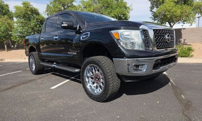 2017 Nissan Titan SV