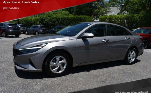 2023 Hyundai Elantra SE