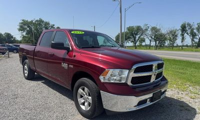 2019 Ram 1500 SLT