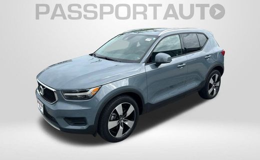 2020 Volvo XC40 Momentum